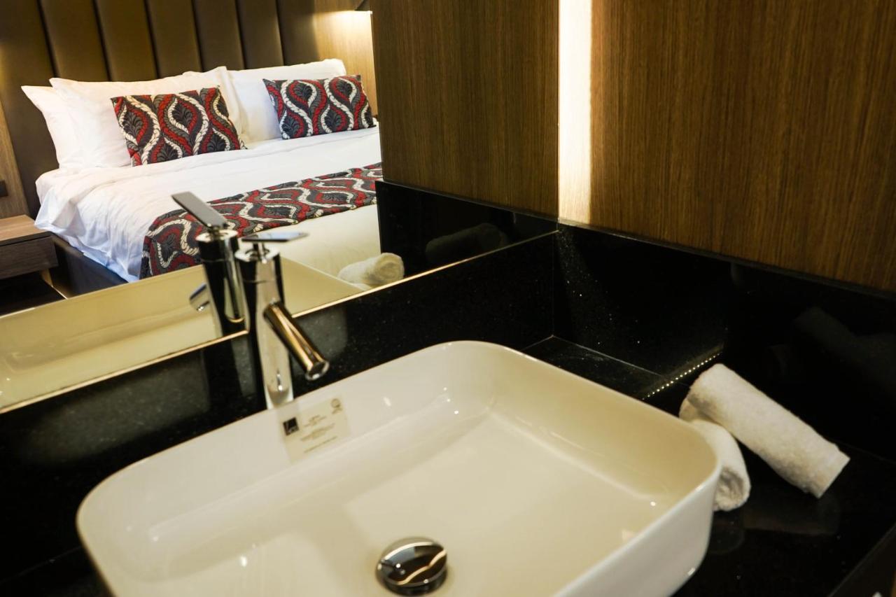 Unwnd Boutique Hotel Makati マカティ エクステリア 写真