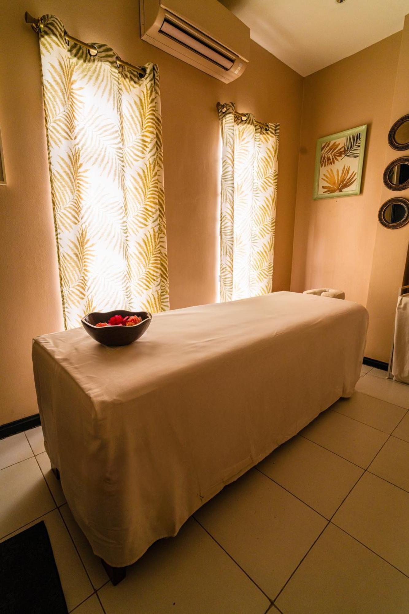 Unwnd Boutique Hotel Makati マカティ エクステリア 写真